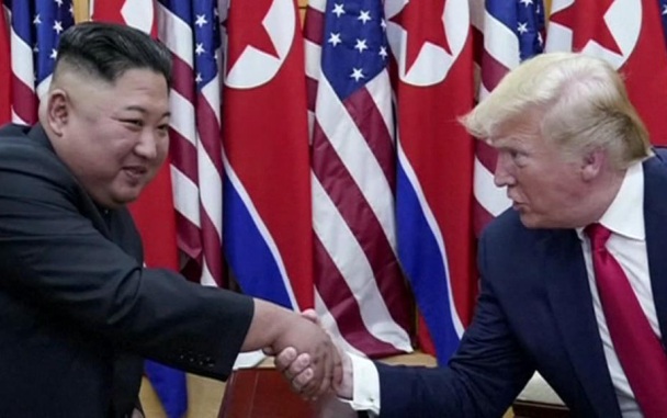 Трамп считает, что "отлично ладит" с Ким Чен Ыном