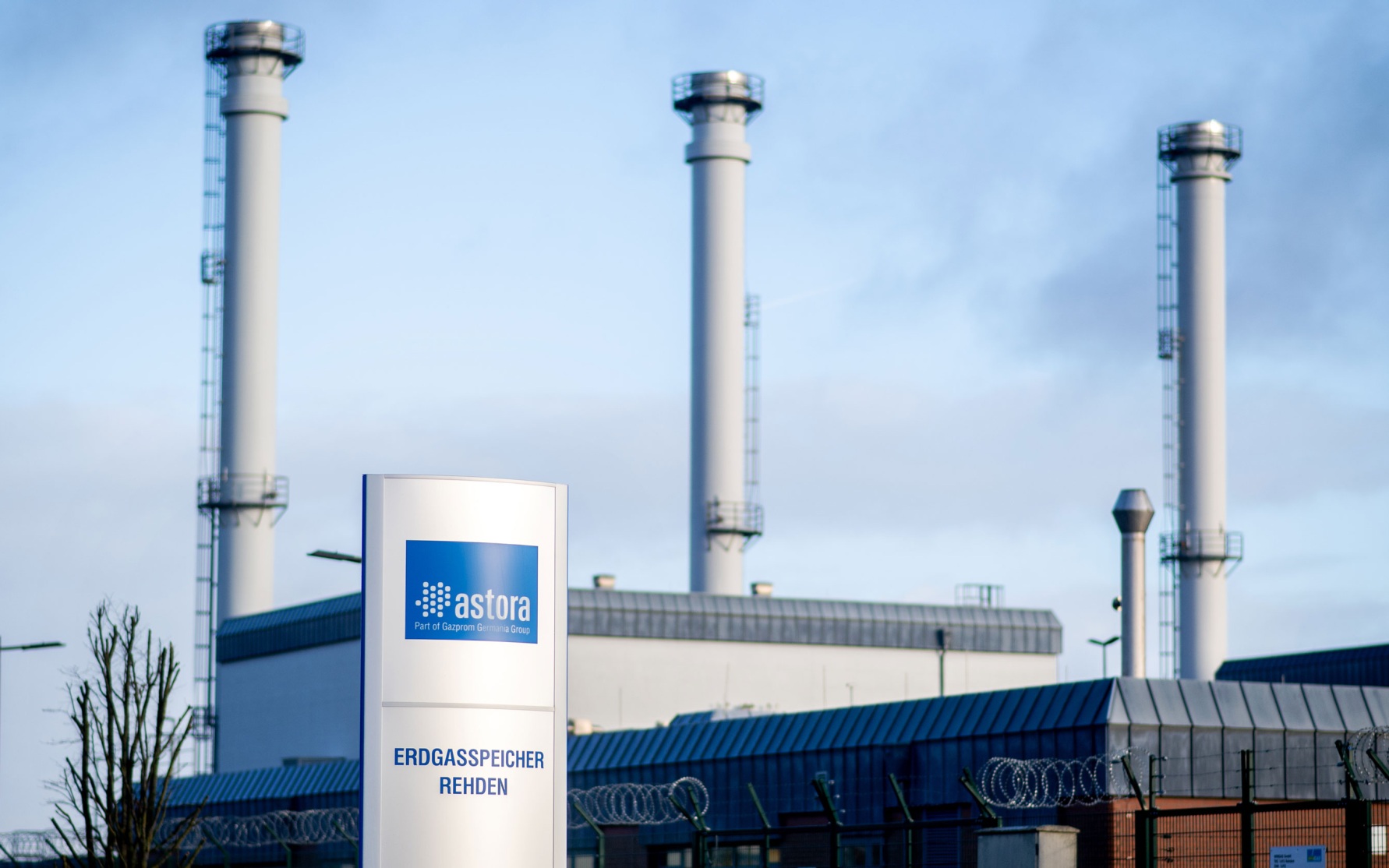 Газохранилища Германии заполнены примерно наполовину