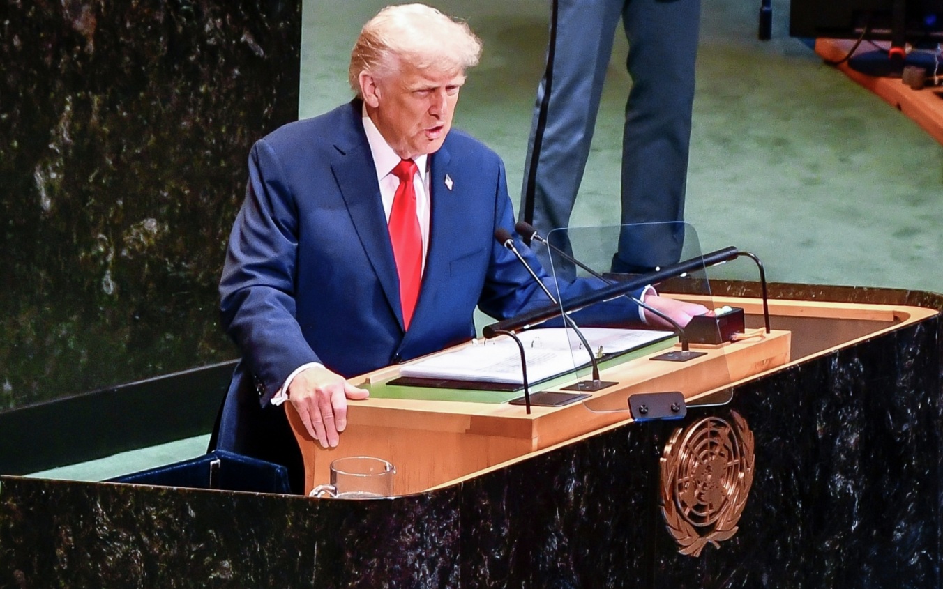 Трамп: США контролируют Ормузский пролив и объявят его своей территорией