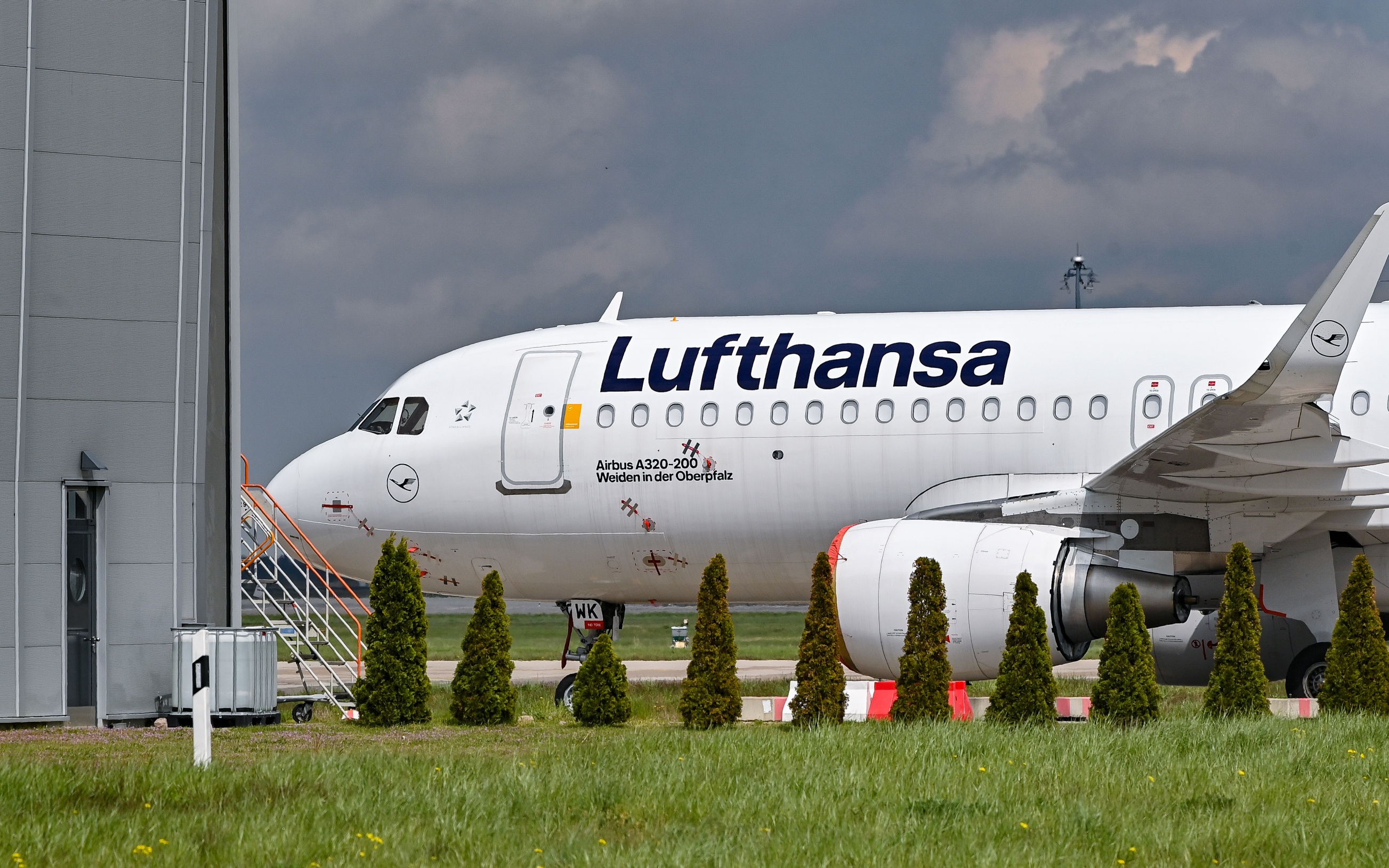 Немецкая группа авиакомпаний Lufthansa запустила первый самолет со Starlink
