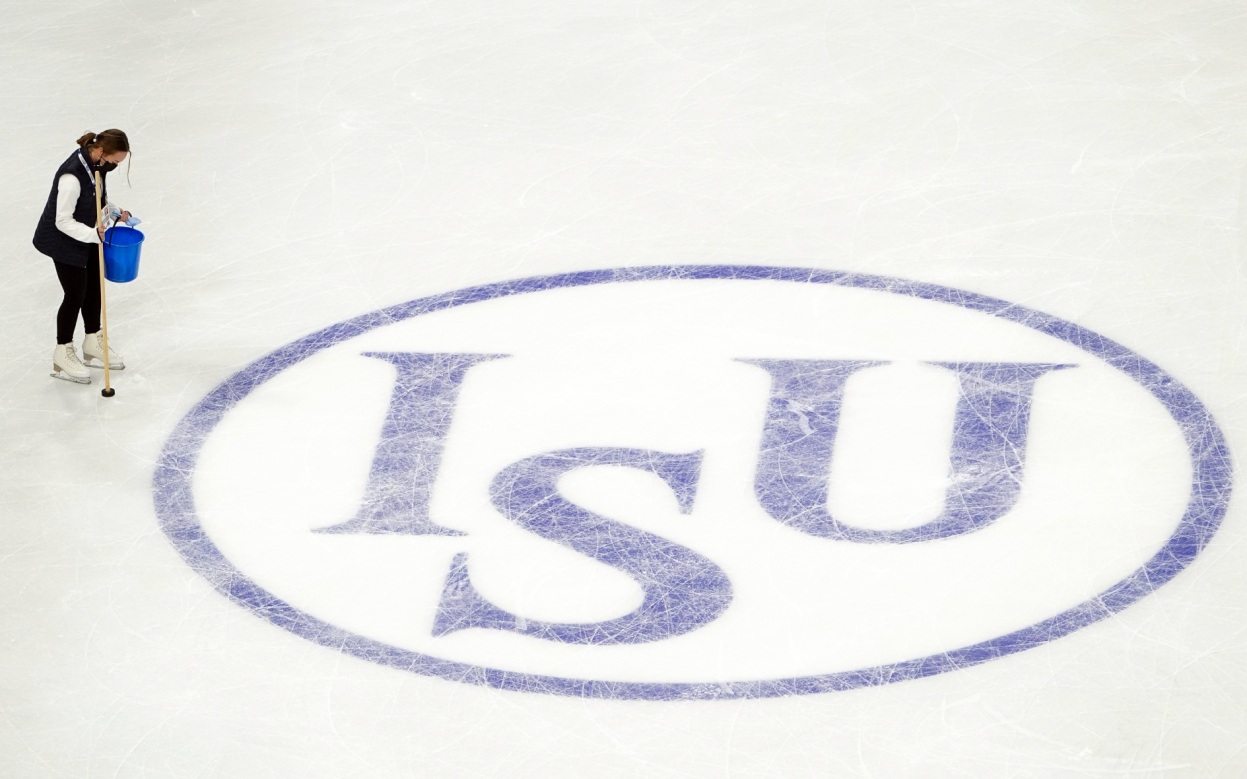 ISU выдал нейтральный статус еще четырем фигуристам РФ