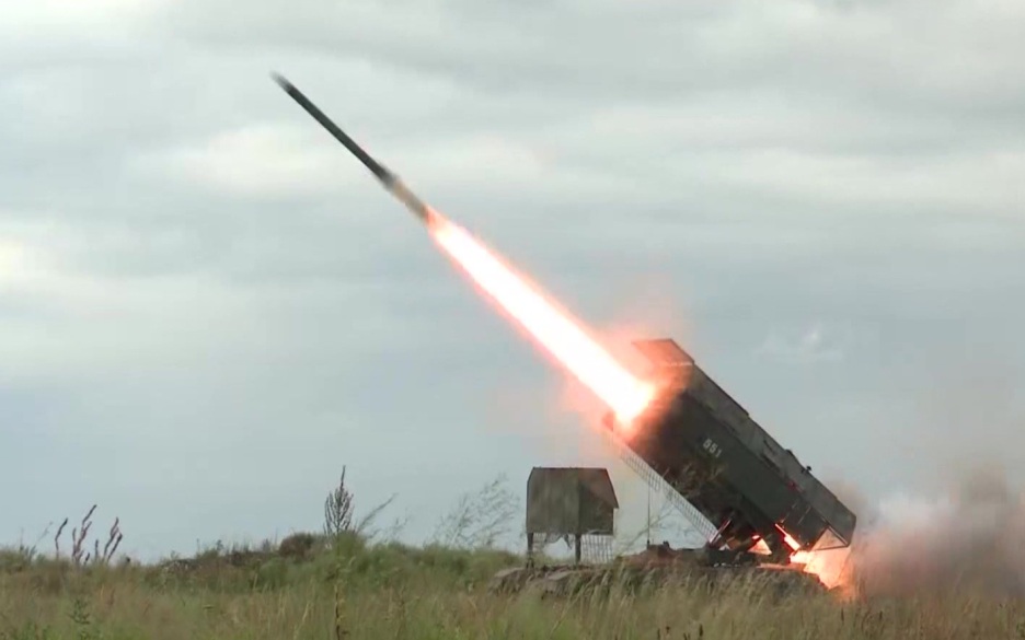 В Госдуме призвали наращивать военную мощь России