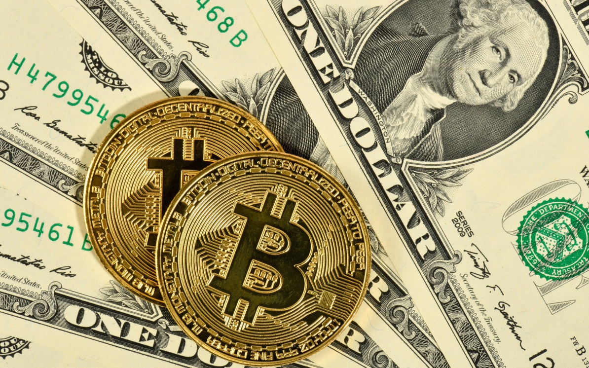 Стоимость биткоина достигла $75 тысяч впервые с конца мая этого года
