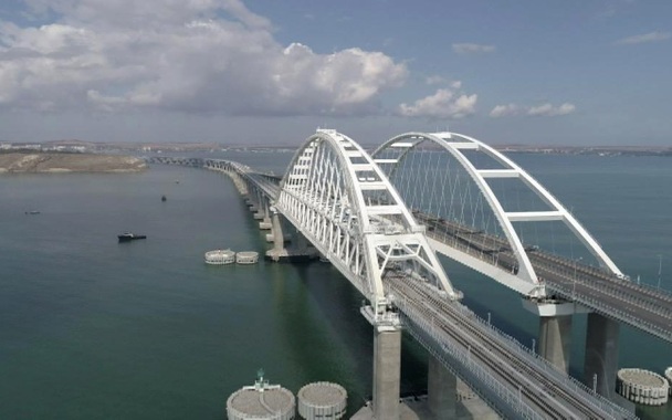 На Крымском мосту перекрывали движение автотранспорта