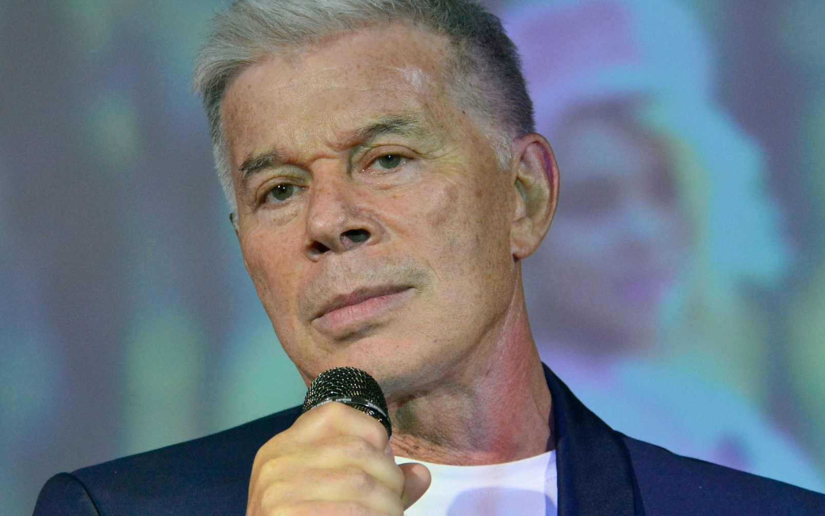 Олег Газманов рассказал, почему решил спеть о любви