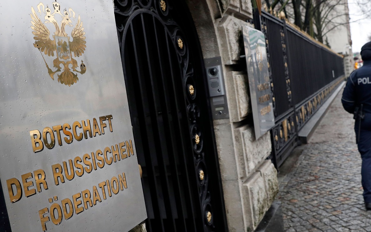 Посольство РФ прокомментировало сообщения о тайнике с оружием на окраине Берлина