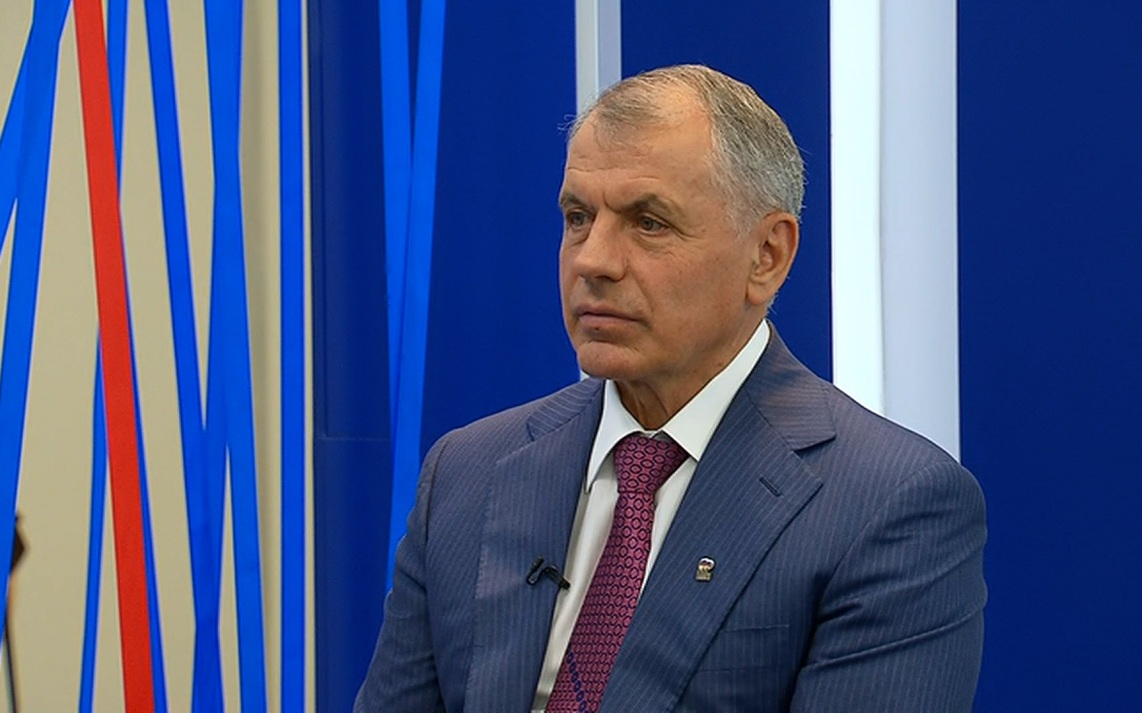 Константинов вспомнил Бандеру и ад, говоря о неприятии Киевом "Маши и Медведя"