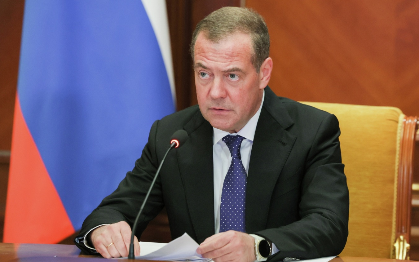 Медведев назвал Украину "фантомной страной", где взращивали моральных уродов