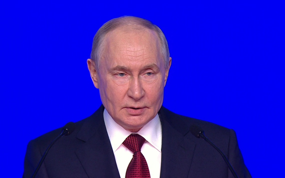Я создавал, потому и участвую: Путин объяснил участие в съездах "ЕР"