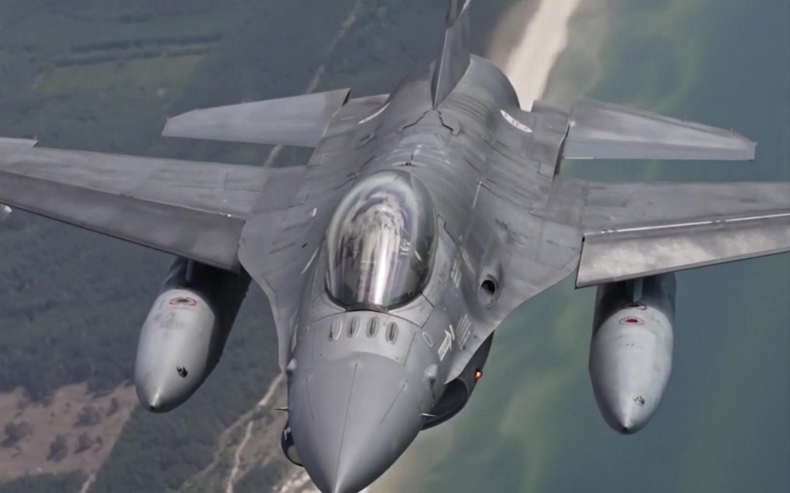 Румыния подняла истребители F-16 из-за нарушения воздушного пространства