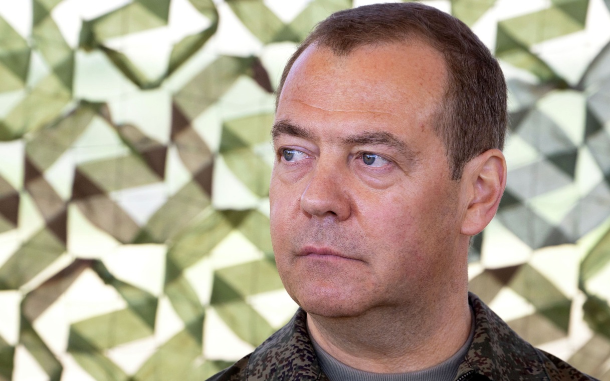 Медведев заявил, что агрессивные планы противников РФ не останутся без ответа