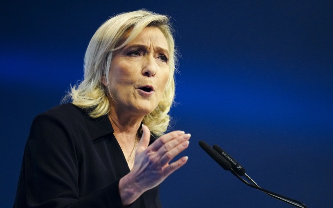 Французский журналист объяснила причины популярности Марин Ле Пен