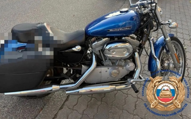 В Калининграде мотоциклист сбил человека, переходившего дорогу по "зебре"
