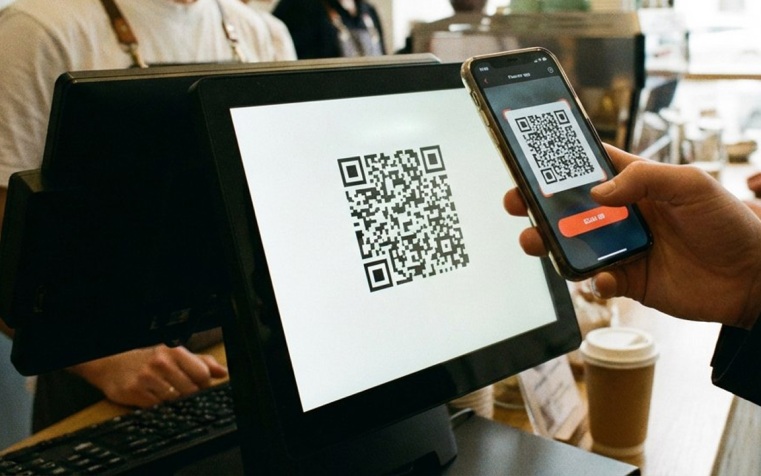 Профессор объяснил, в чем преимущество оплаты универсальным QR-кодом