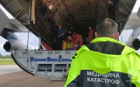 Спецборт Ил-76 МЧС России прибыл в Благовещенск для эвакуации пострадавших