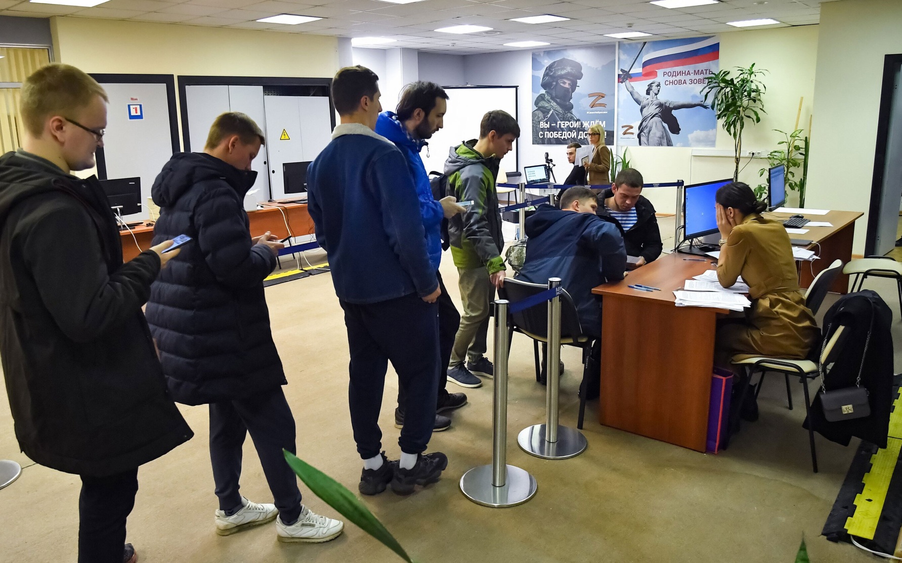 Выяснилось, для чего военкоматам расширят доступ к личным данным призывников
