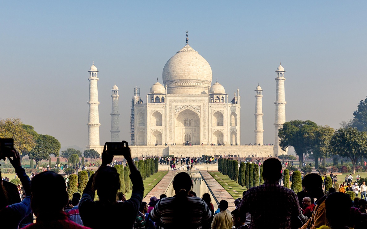 Путин отметил рост туристических обменов между РФ и Индией