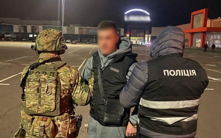На Украине заявили о схеме вывоза мужчин за границу через ТЦК