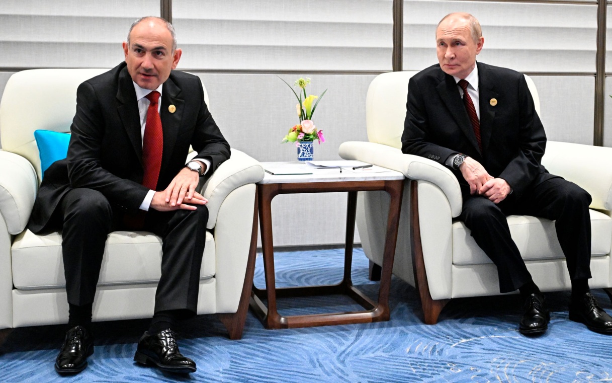 Путин встретился с Пашиняном