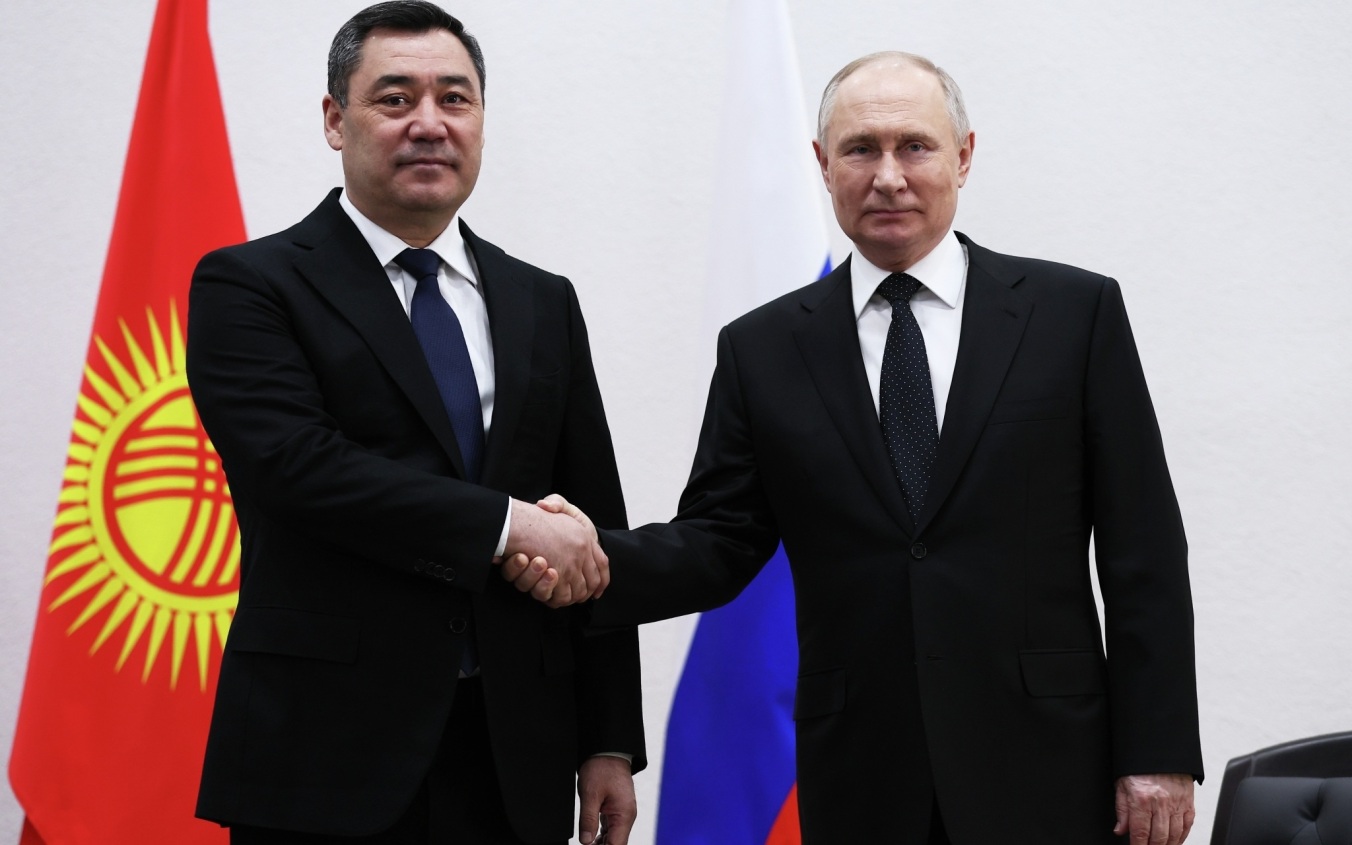Путин провел встречу с Жапаровым в Бишкеке
