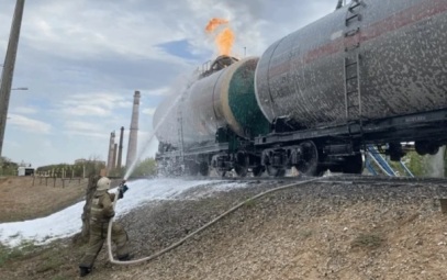 В Ахтубинске потушили горевший вагон со сжиженным газом