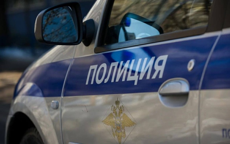 В Москве отец высокопоставленного чиновника влетел в Porsche за 40 млн и скрылся