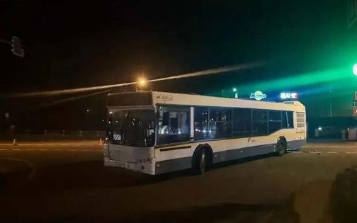Мотоциклист погиб, врезавшись в автобус в Подмосковье