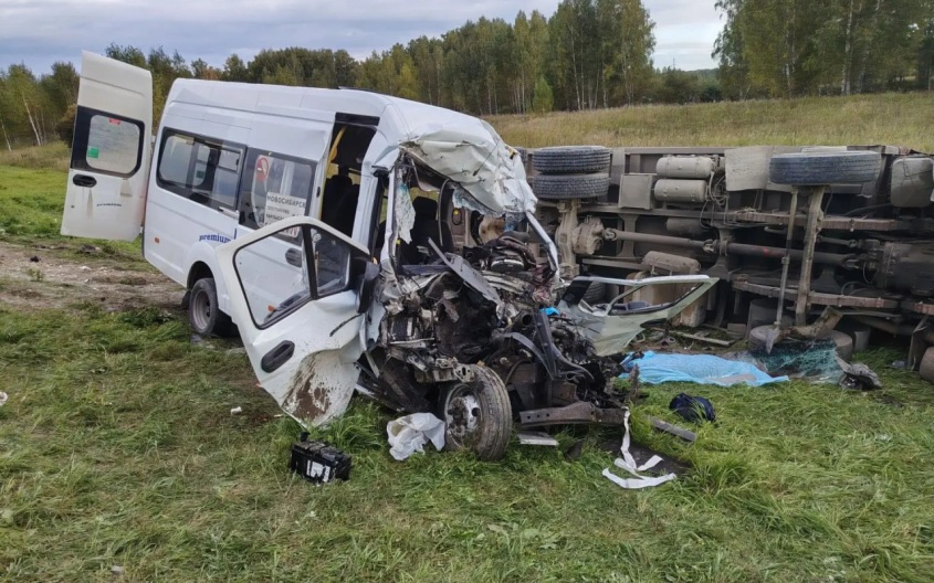 Стала известна причина смертельного ДТП с автобусом в Новосибирской области