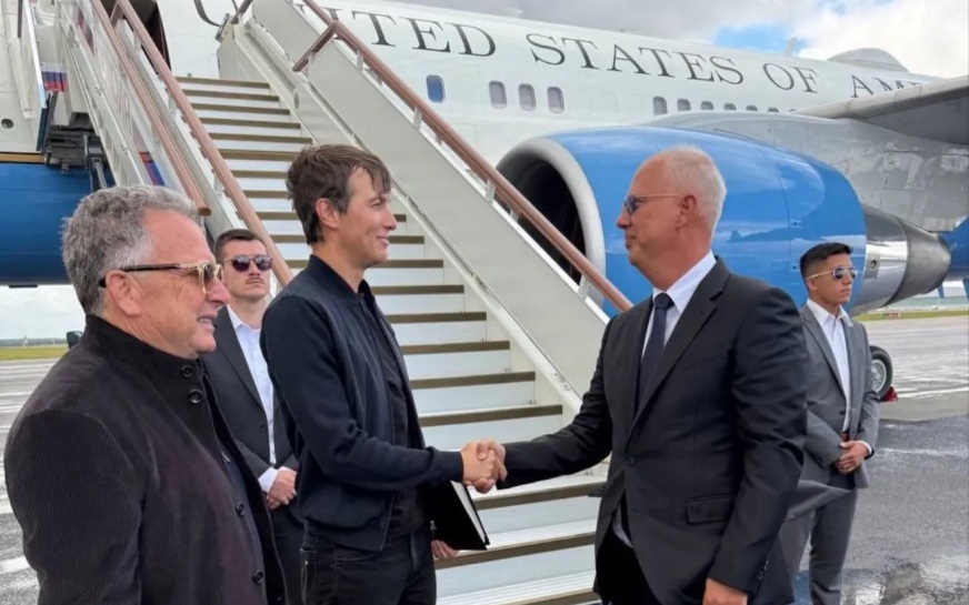 Переговорщиков из США угощали блюдами из спецменю перед встречей с Путиным