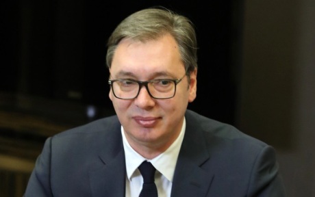 Кабмин Сербии просит Вучича распустить парламент и назначить досрочные выборы