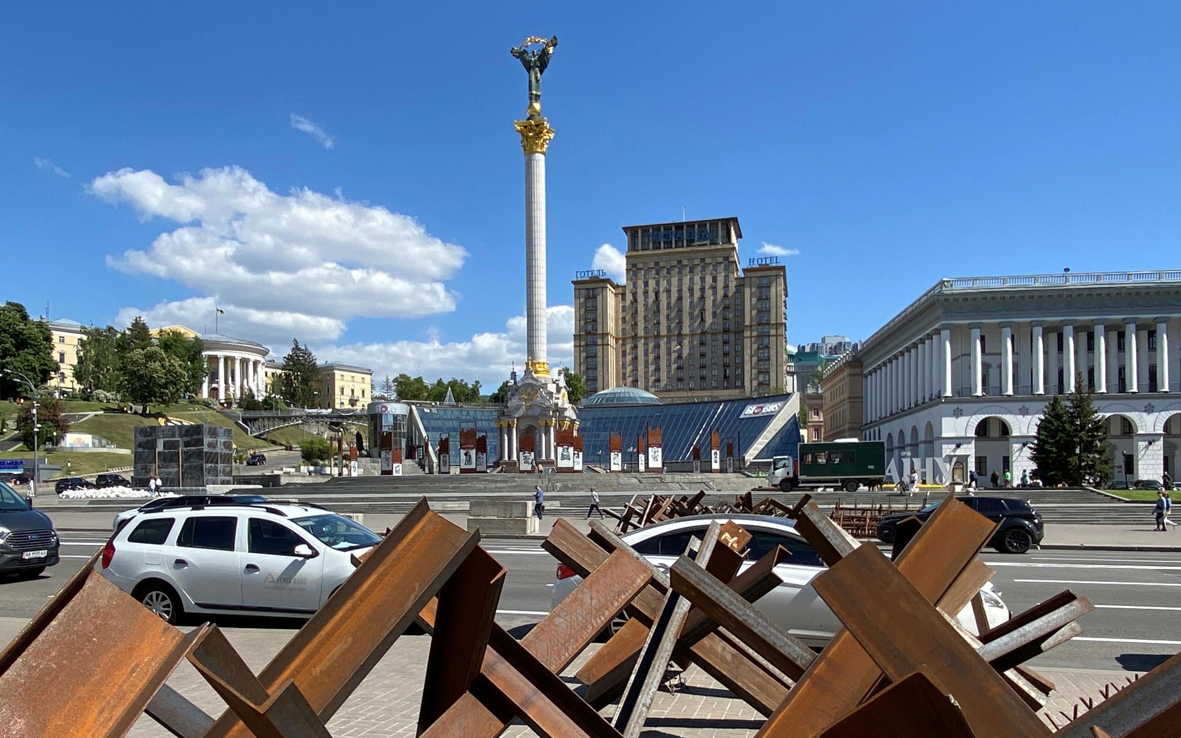 В Киеве началась эвакуация документов госучреждений