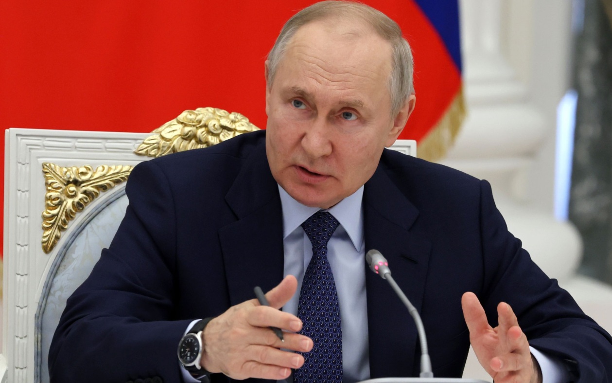 Путин поручил МВД организовать подготовку трудовых мигрантов к жизни в РФ