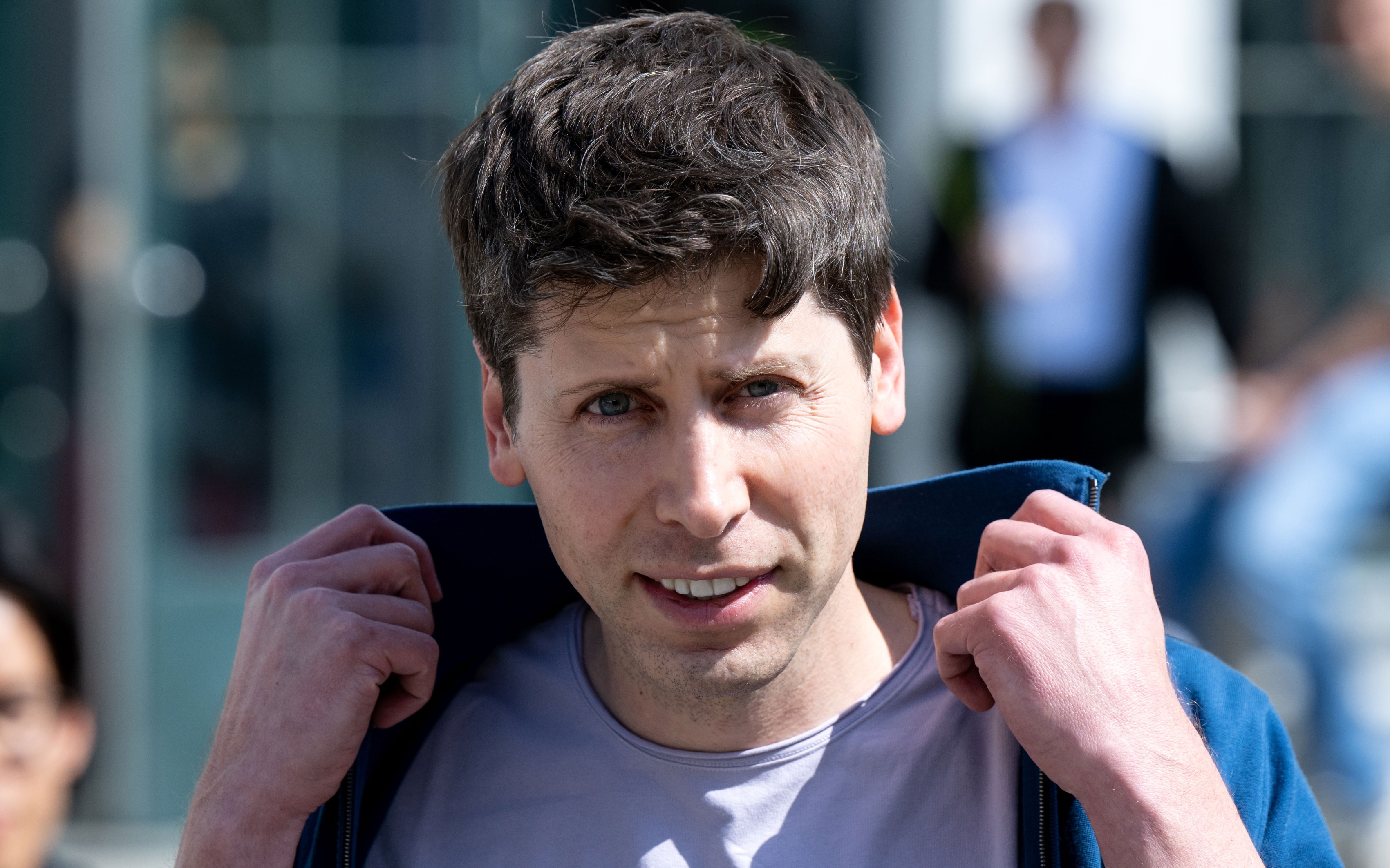 Глава OpenAI заявил, что компания отложила выход на биржу