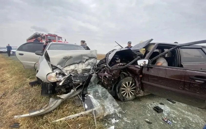 Шесть человек пострадали в результате ДТП на трассе в Оренбургской области