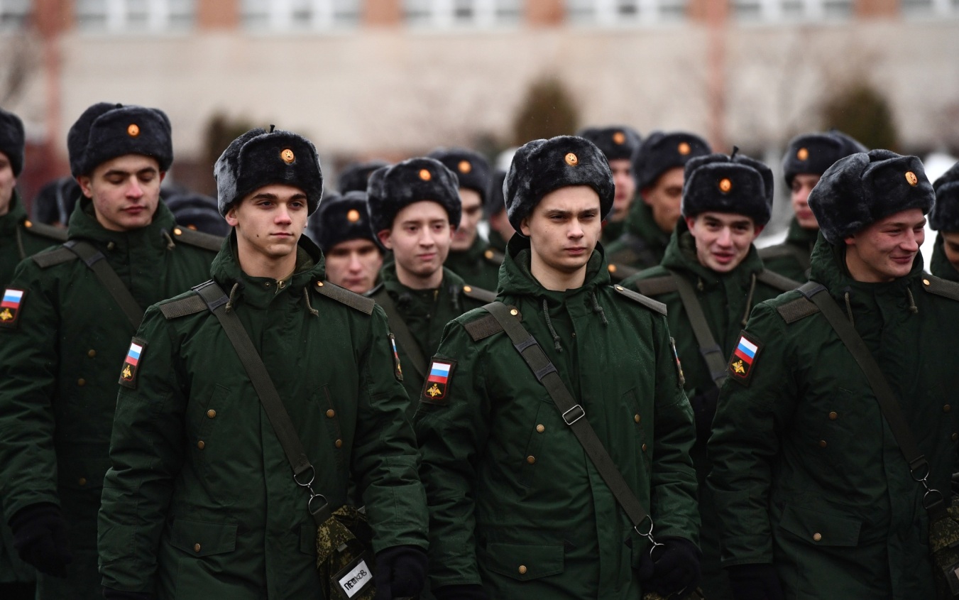 Срочники в пожарных частях будут получать оклад в размере 2 758 рублей