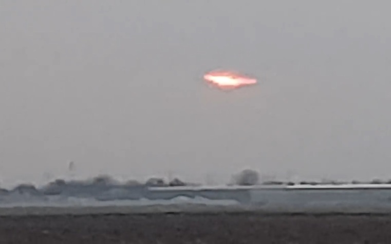 Пентагон показал видео НЛО, который разогнался до 805 км/ч