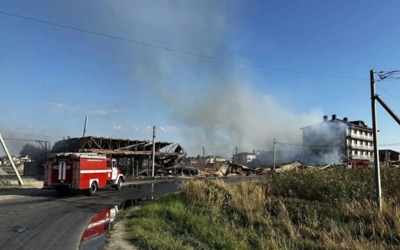 Жилой дом сгорел в Витязево после ДТП
