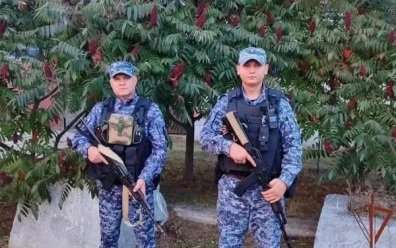 Росгвардейцы спасли людей из горящего из-за БПЛА дома в Белгородской области