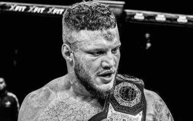 В возрасте 31 год скончался бывший чемпион Fight Nights Григорий Пономарев