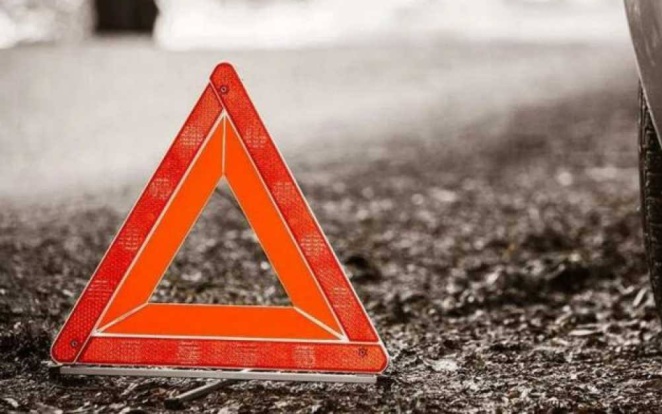 В Петербурге столкнулись восемь автомобилей, среди которых грузовик