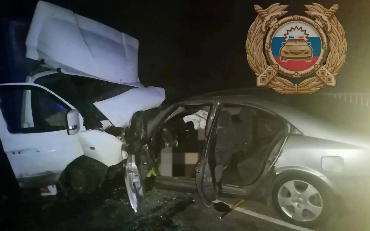 Автомобилист погиб после лобовой аварии в Саратовской области