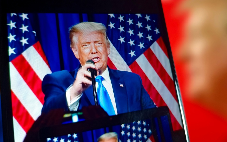 Политолог Ордуханян заявил, что Трамп превратился в экскурсовода