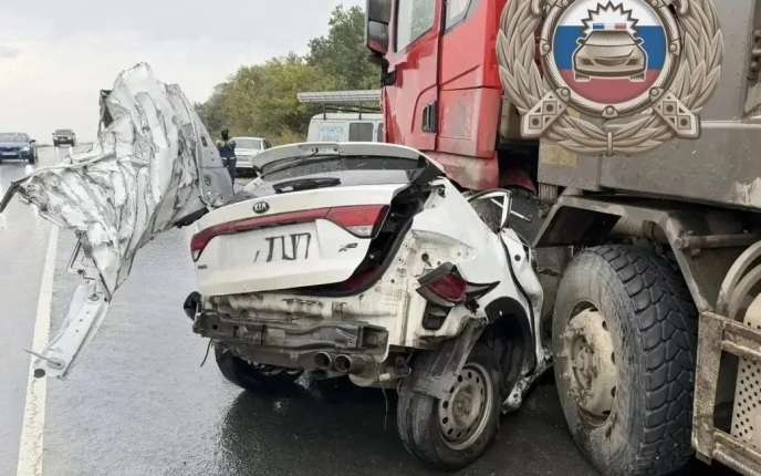 В ДТП на саратовской трассе погиб водитель легковушки
