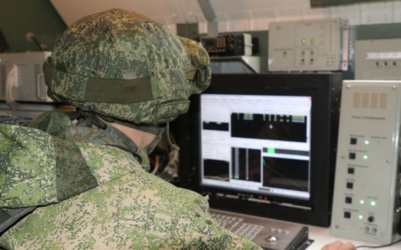 Войска РФ начнут применение интеллектуального комплекса РЭБ "Ястреб 1.0"