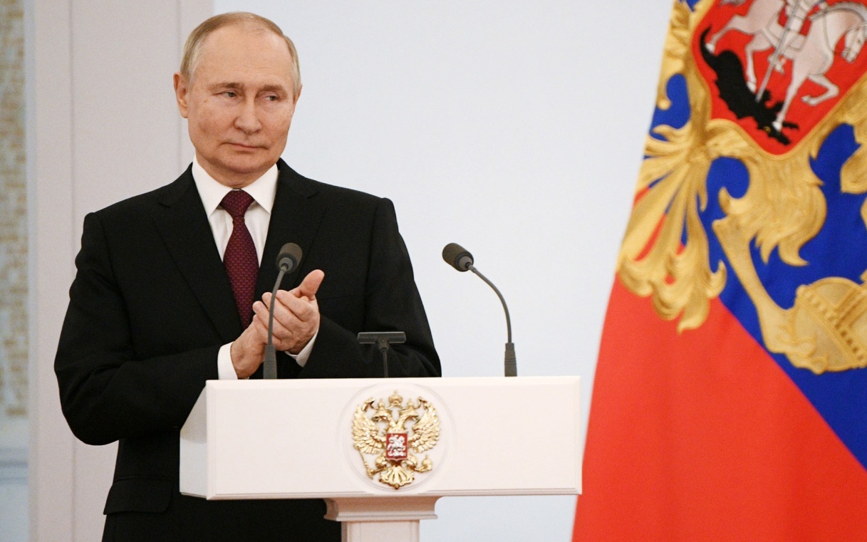 Песков заявил о консолидации общества вокруг Путина