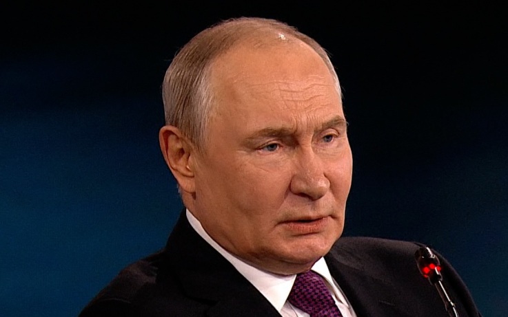 Путин на неделе поучаствует в заседании "Валдая" и встретится с главами партий