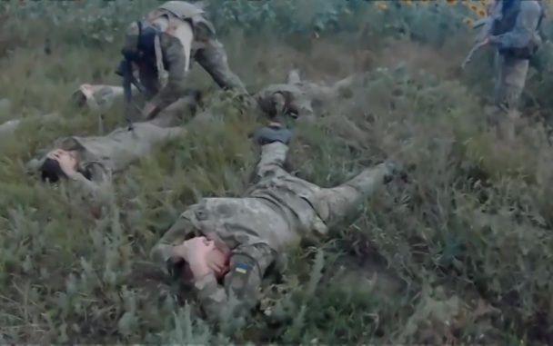 Бойцы взяли в плен троих боевиков ВСУ, проходивших обучение во Франции