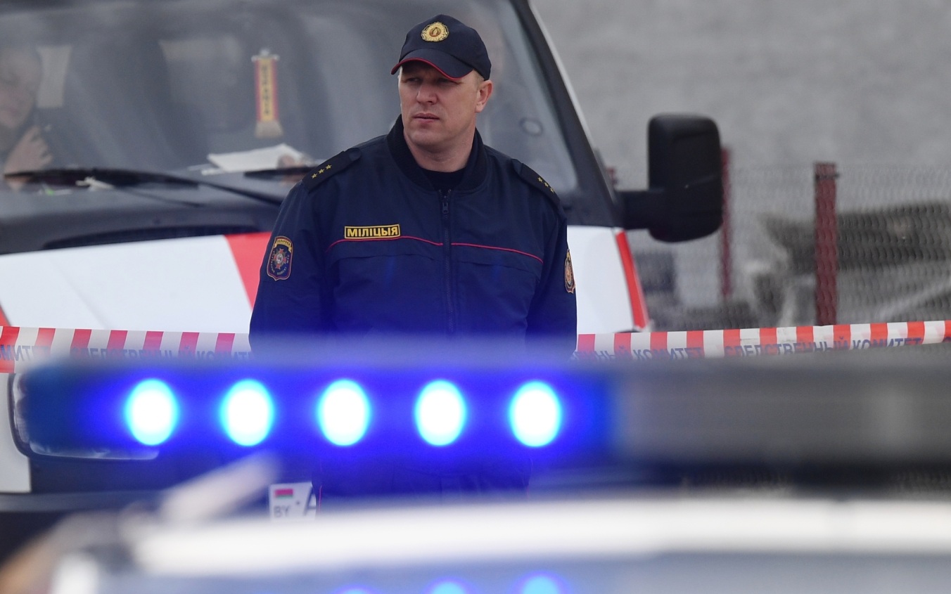 Пьяный минчанин поджег 10 автомобилей на парковке