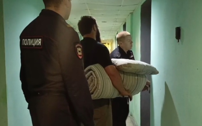 Задержан водитель, хулиганивший с автоматом в Вышнем Волочке