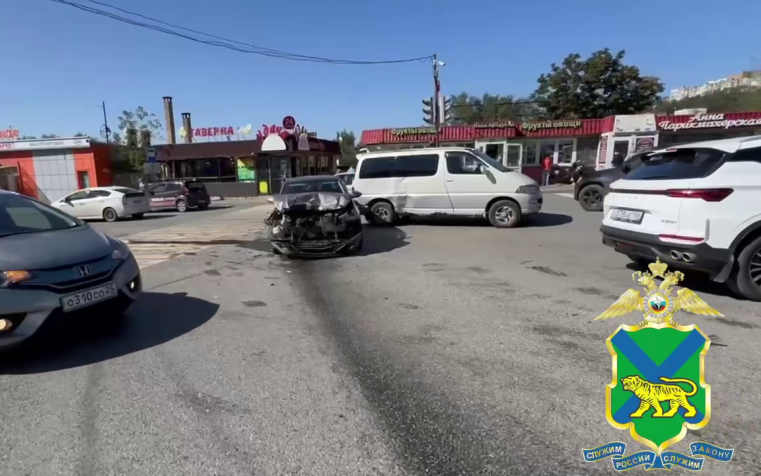 Жизням пострадавших в массовом ДТП во Владивостоке ничего не угрожает